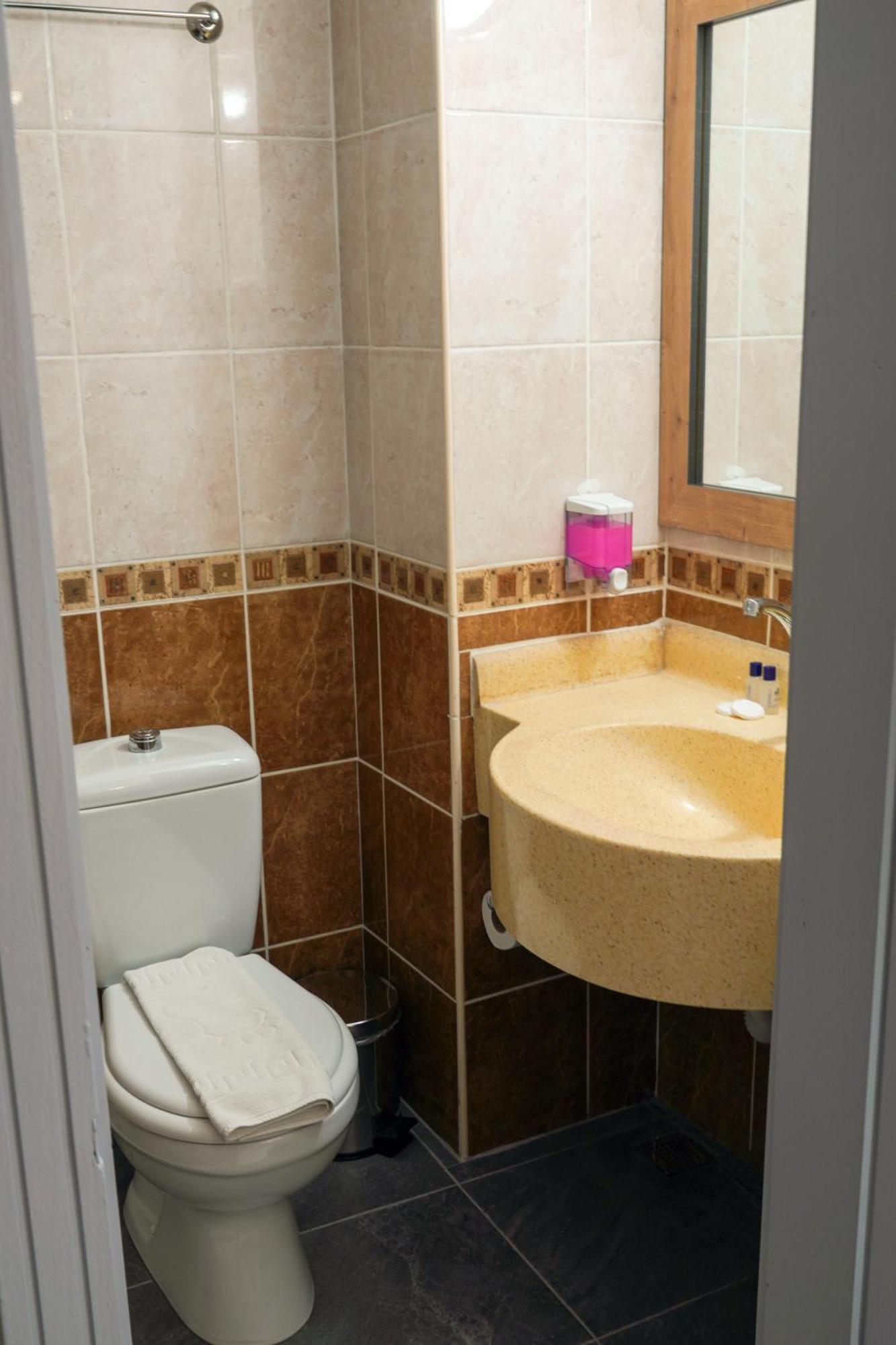 Anna Queen Hotel Аланя Екстериор снимка